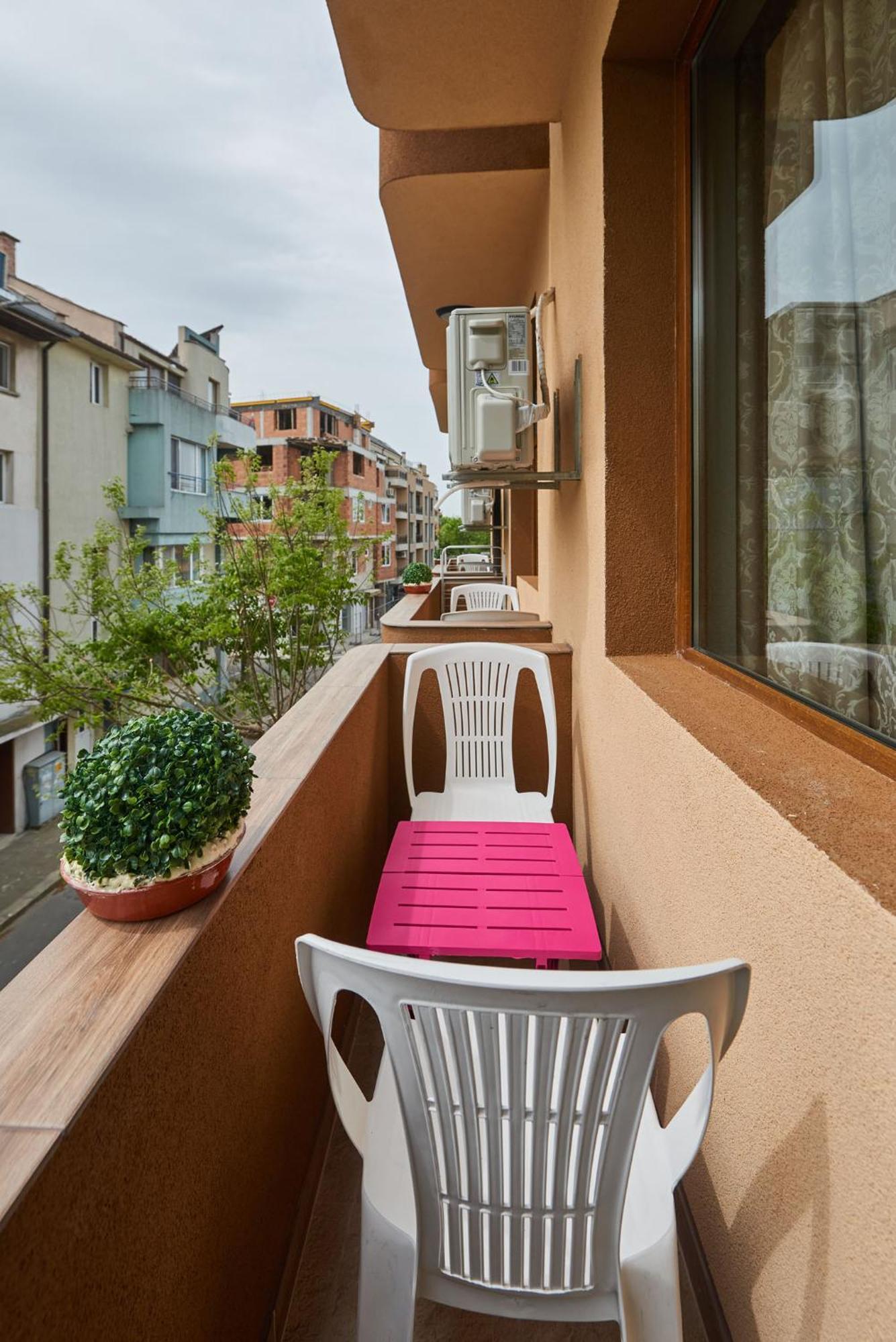 Hotel Manz 2 Pomorie Exterior photo