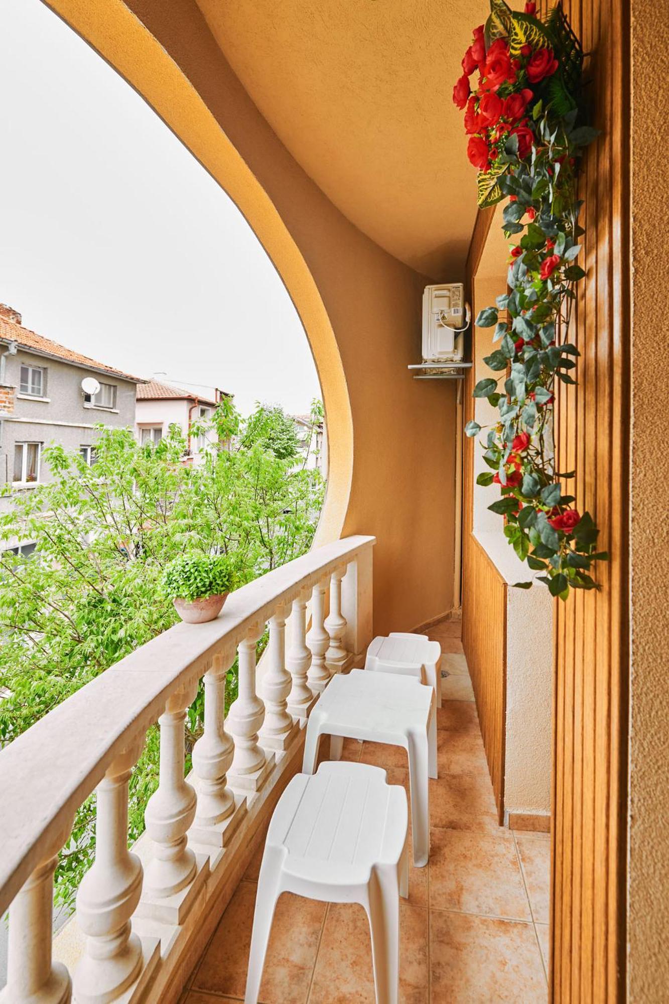 Hotel Manz 2 Pomorie Exterior photo